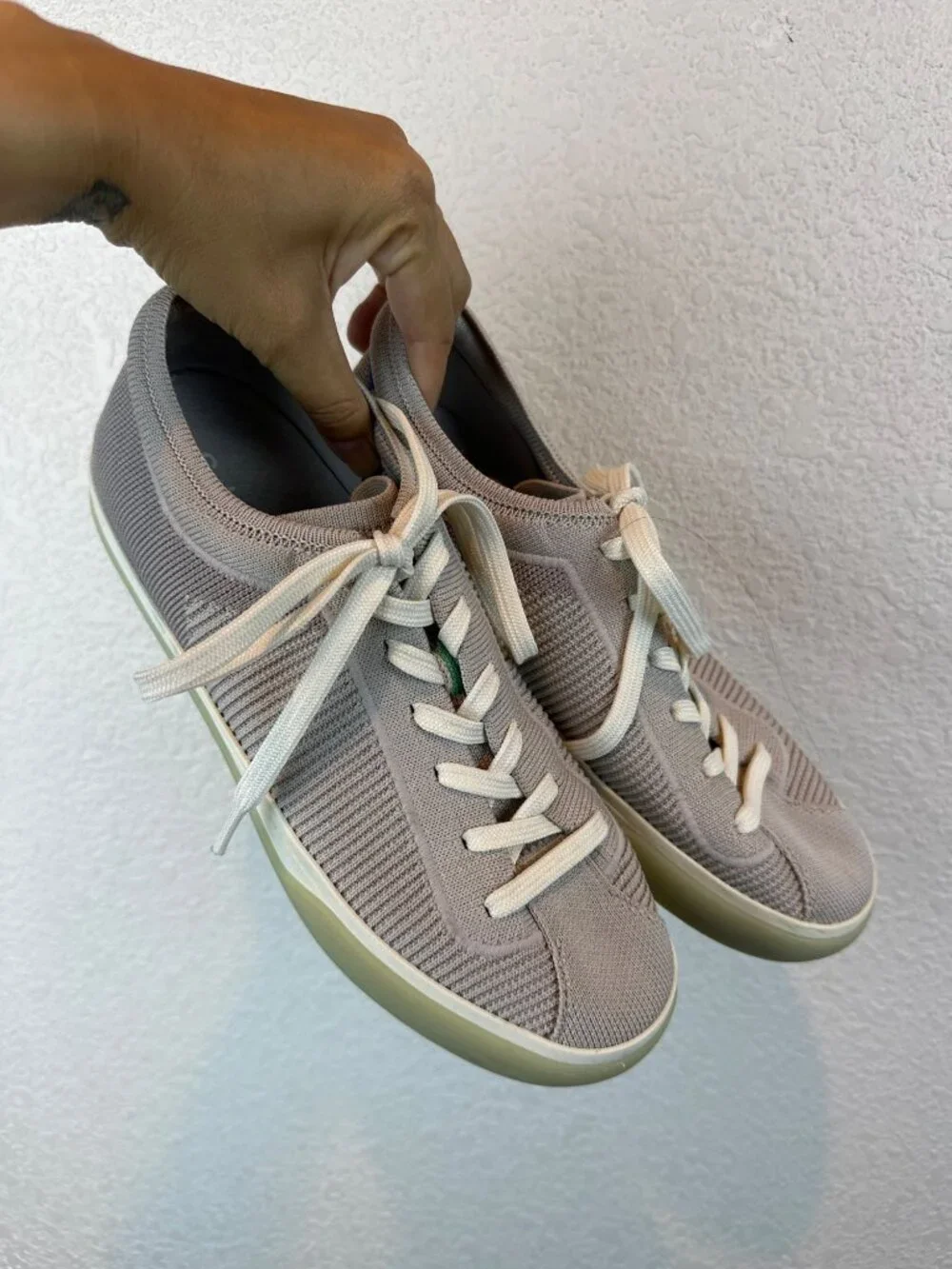 Rothy's The Lace Up Knit Sneakers Taupe Beige Size 8 Washable Comfort Shoes